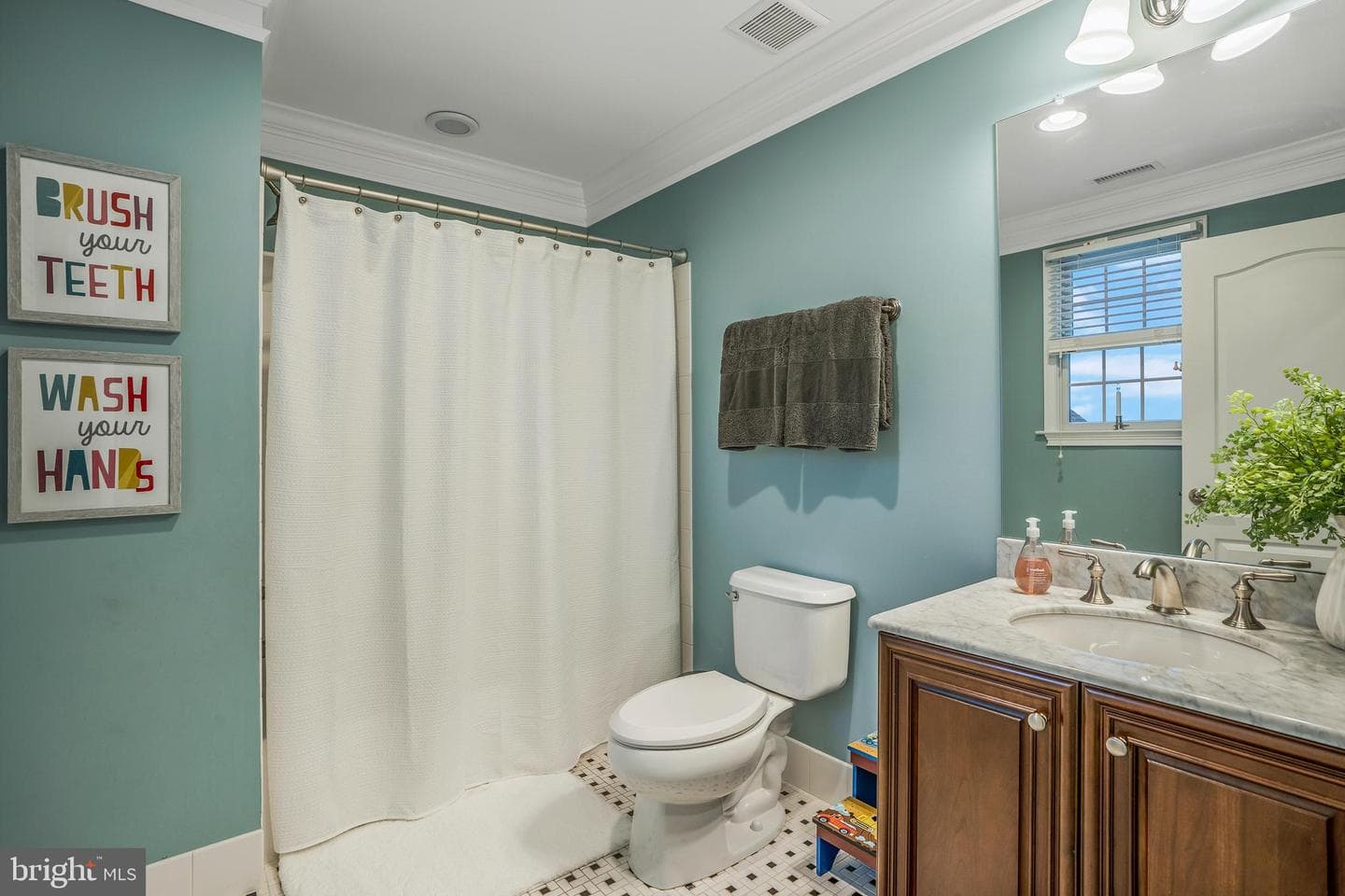 8 Keith Lane photo 37