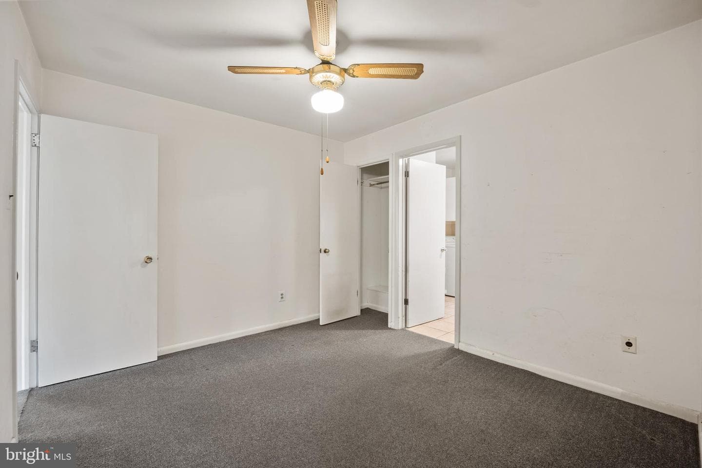 169 Marian Avenue photo 13