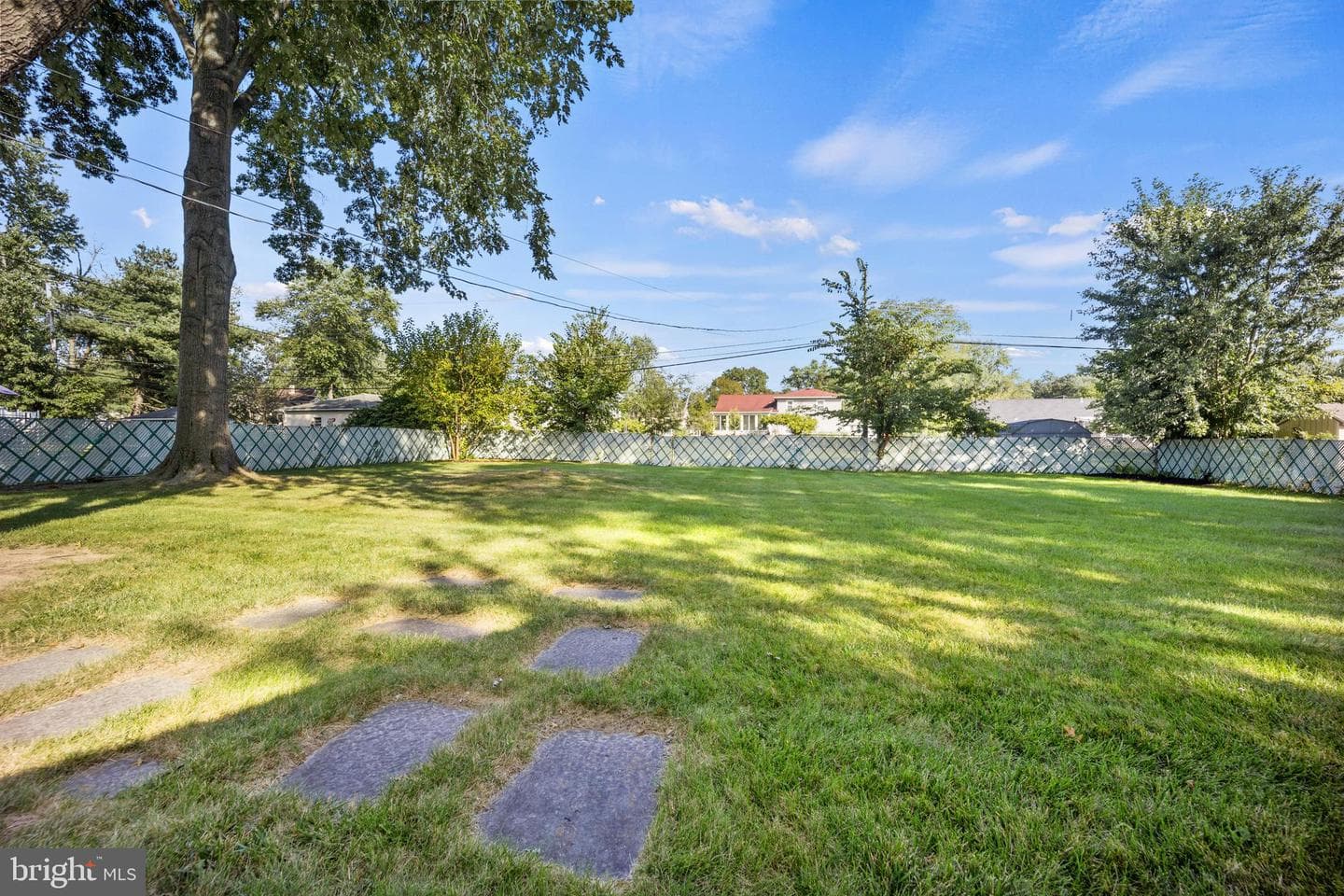 169 Marian Avenue photo 32