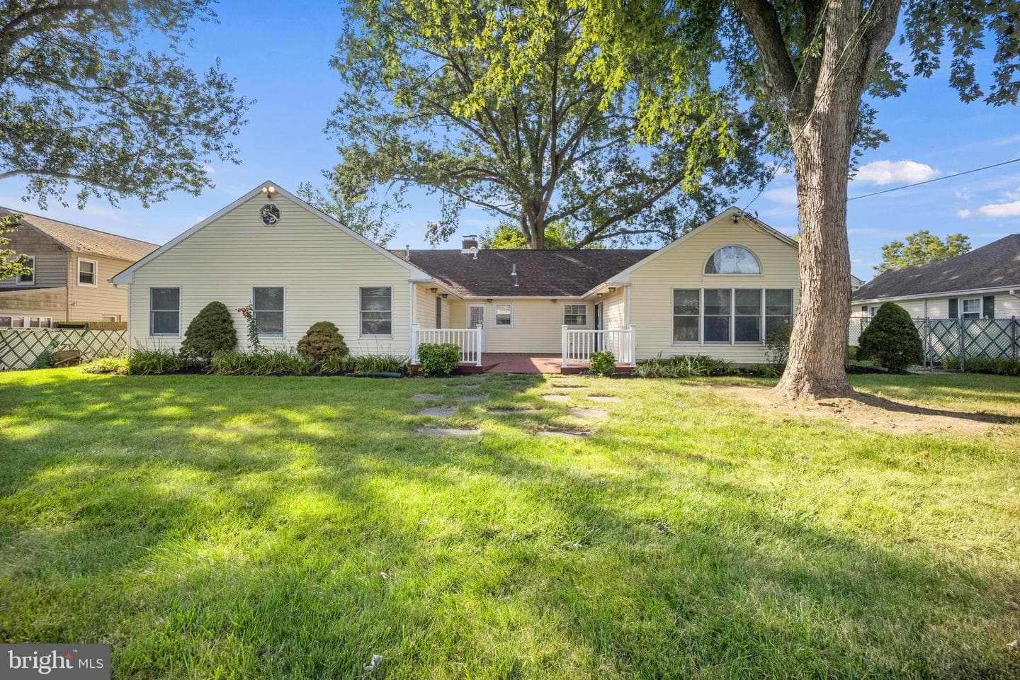 169 Marian Avenue photo 34