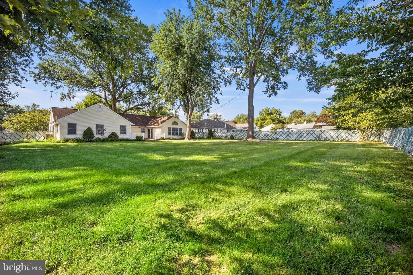 169 Marian Avenue photo 35