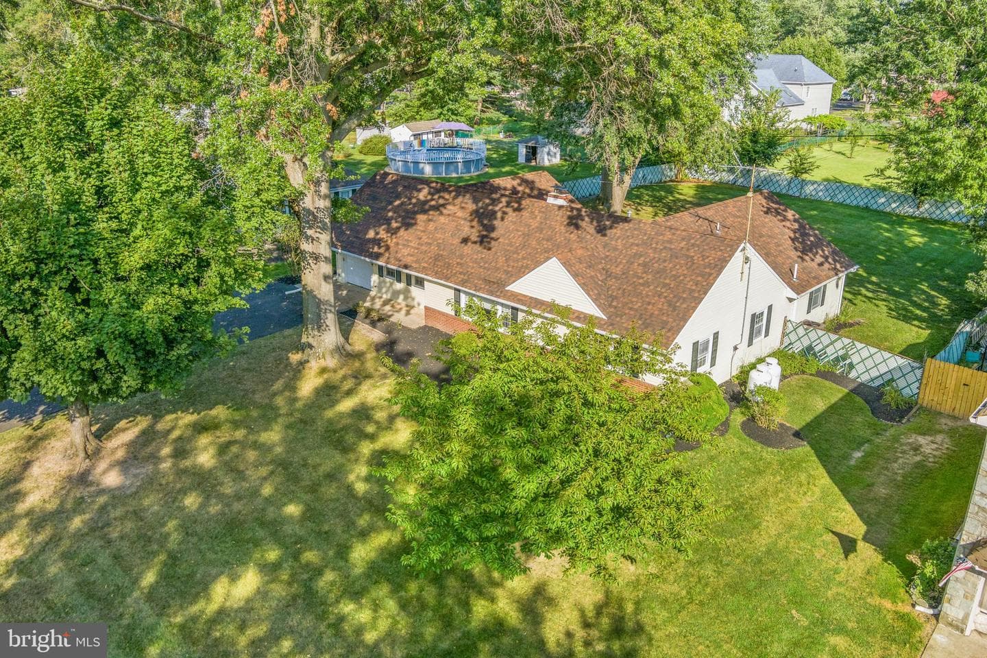 169 Marian Avenue photo 37
