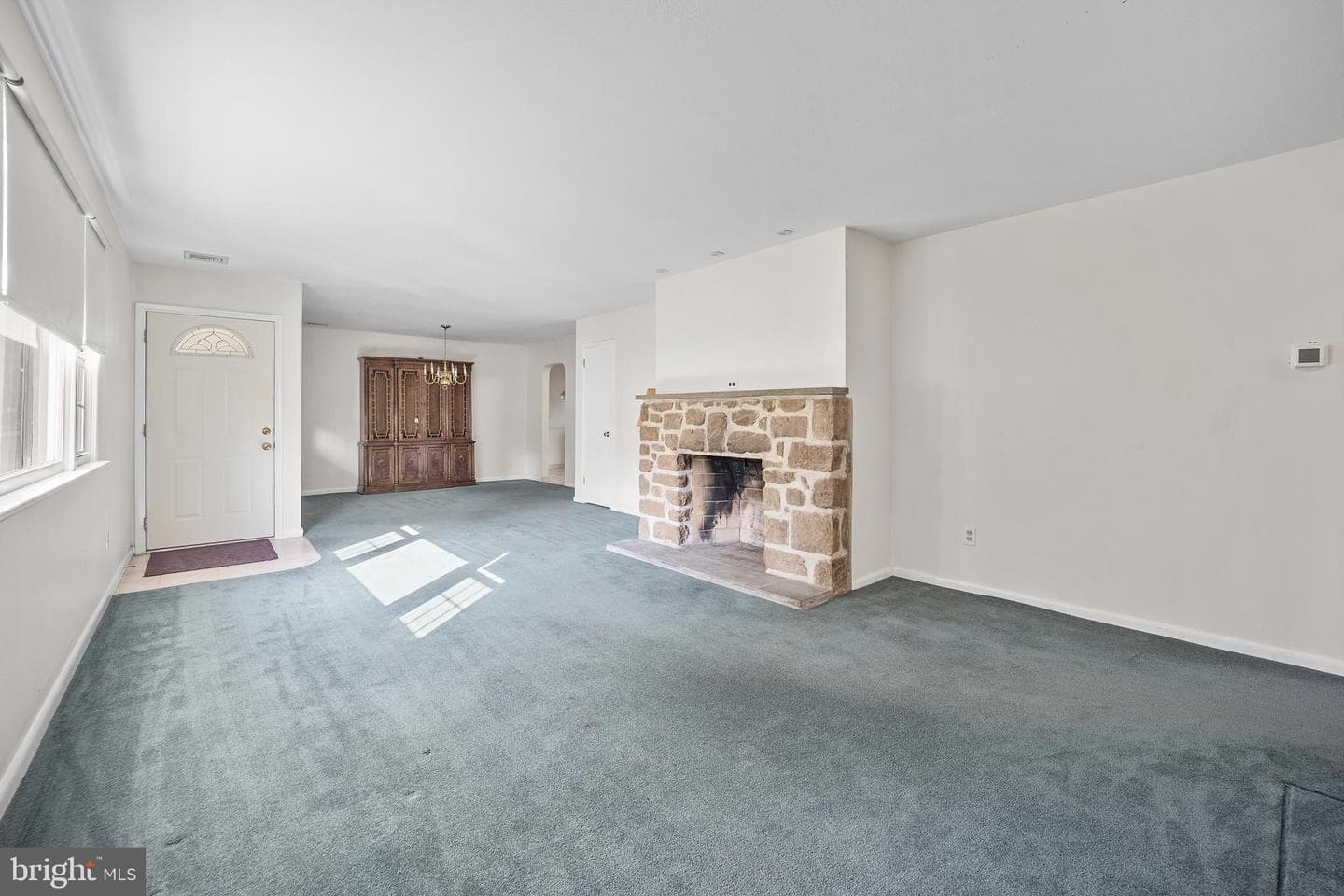 169 Marian Avenue photo 4