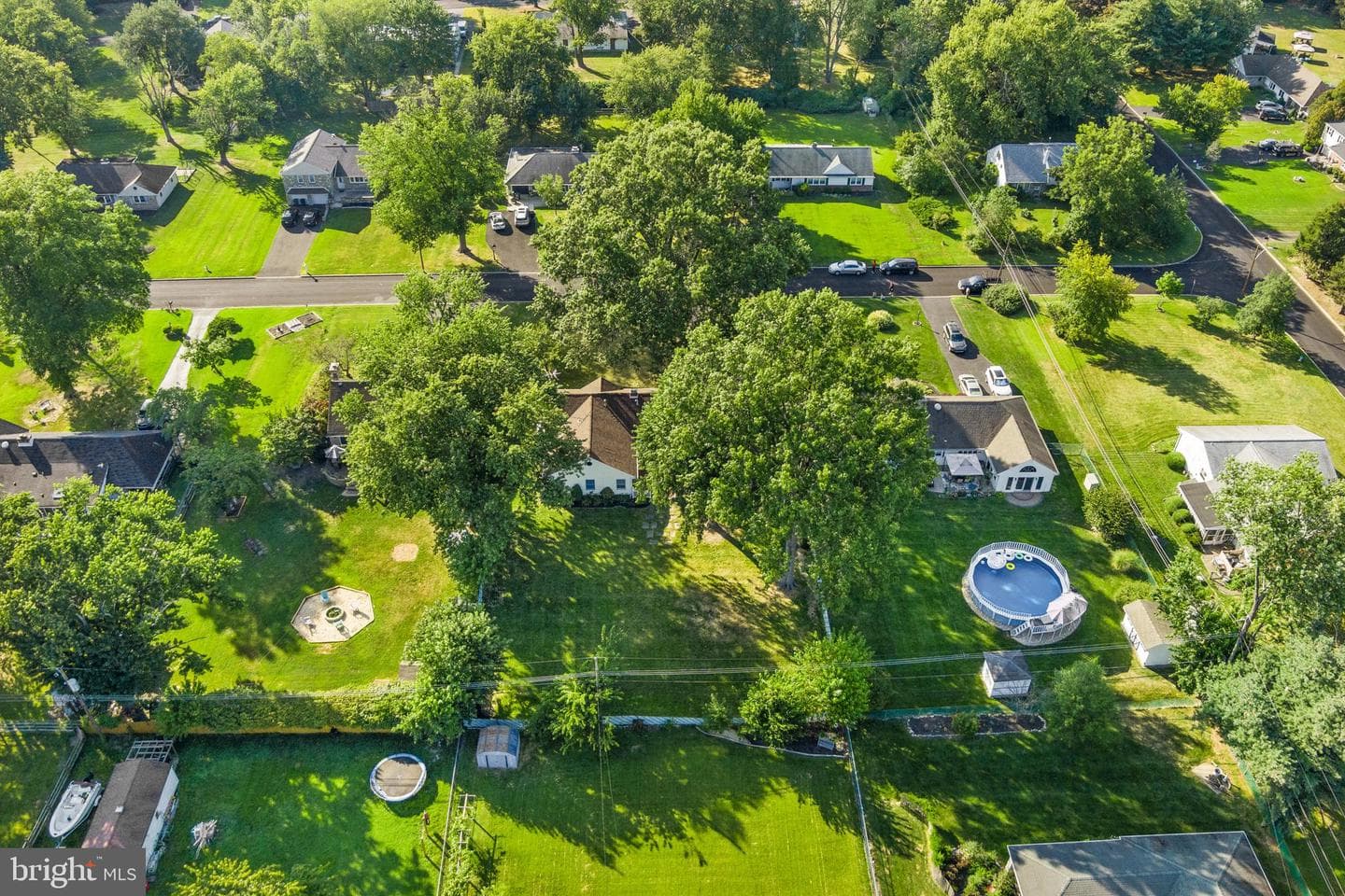 169 Marian Avenue photo 43