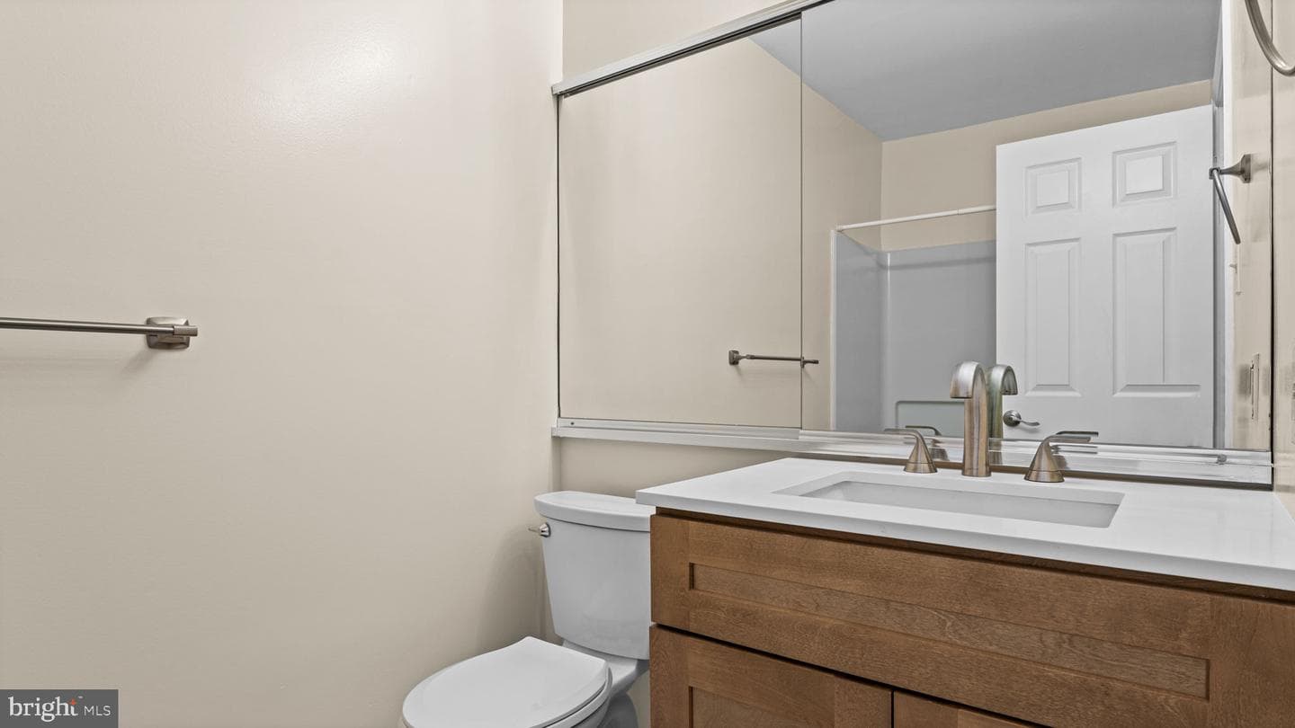 21 Eaton Court photo 16