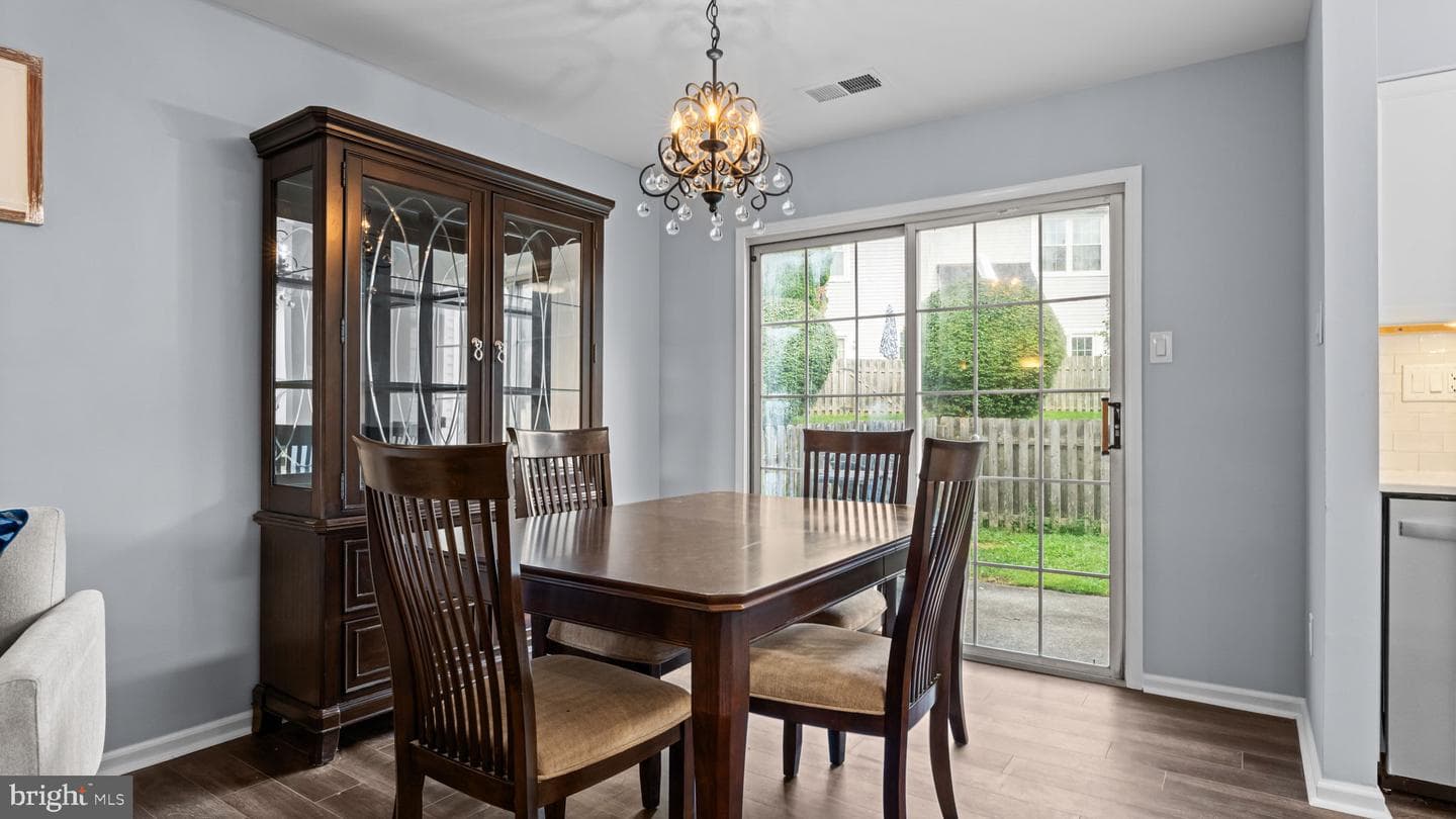 21 Eaton Court photo 24
