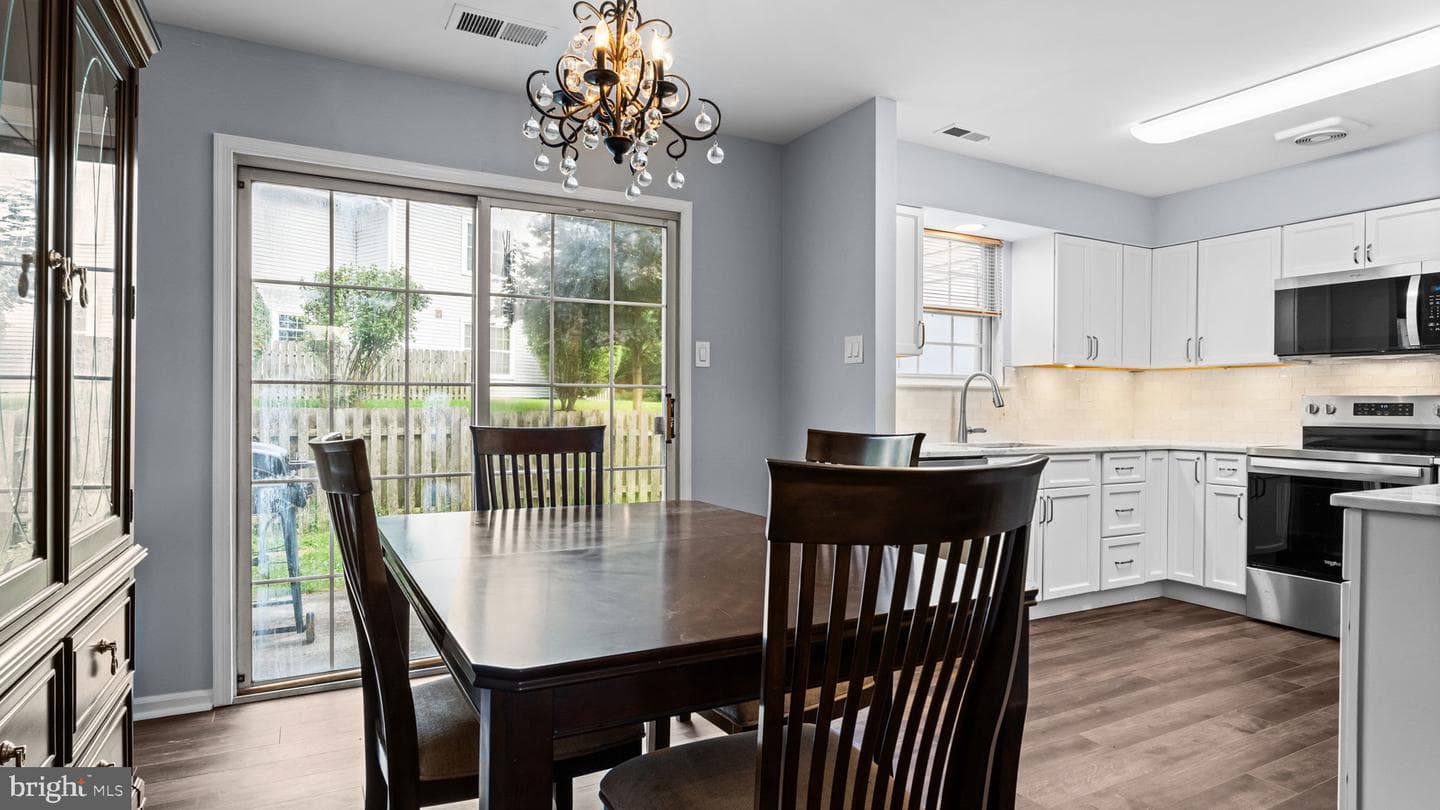 21 Eaton Court photo 25