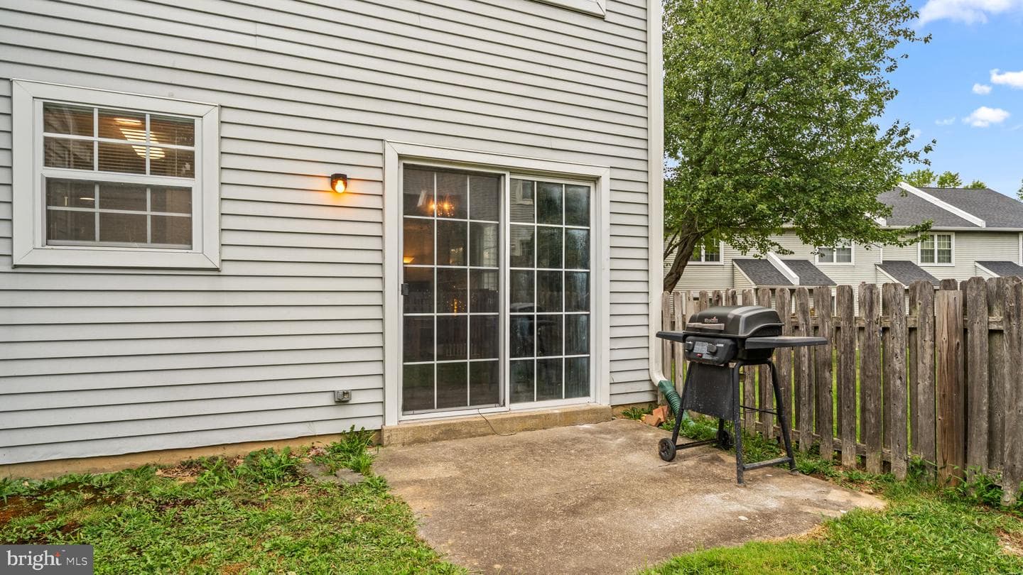 21 Eaton Court photo 33