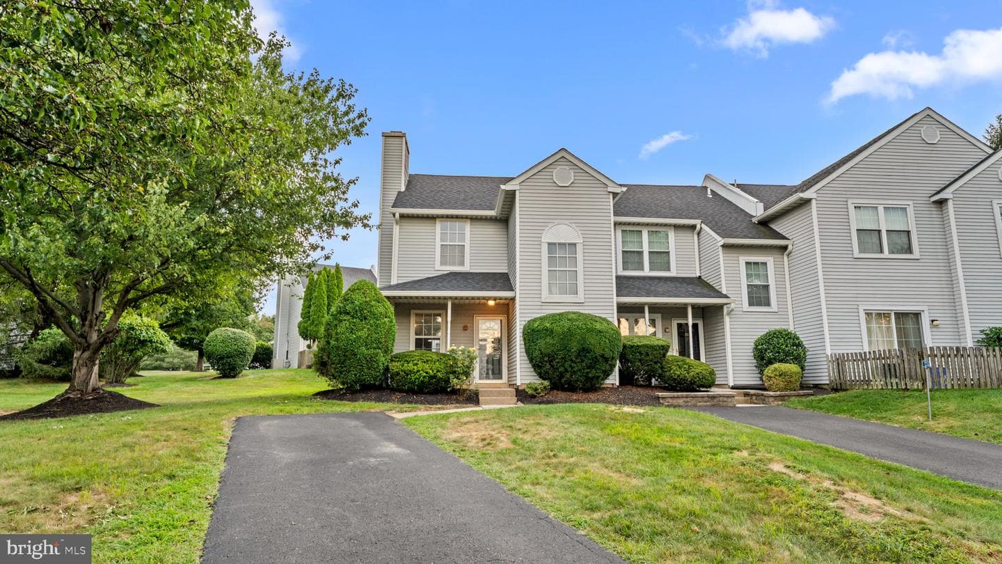 21 Eaton Court photo 37