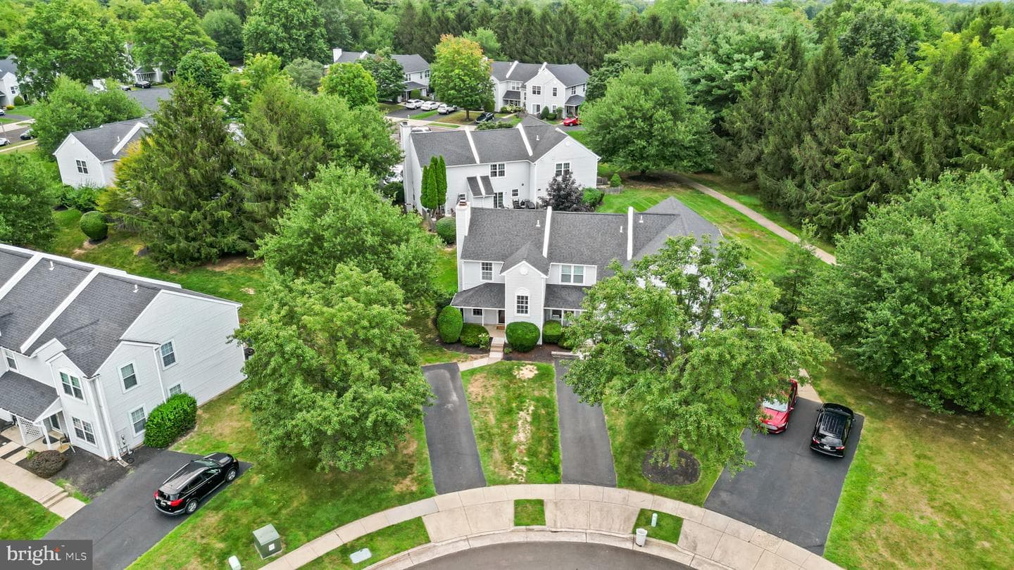 21 Eaton Court photo 43