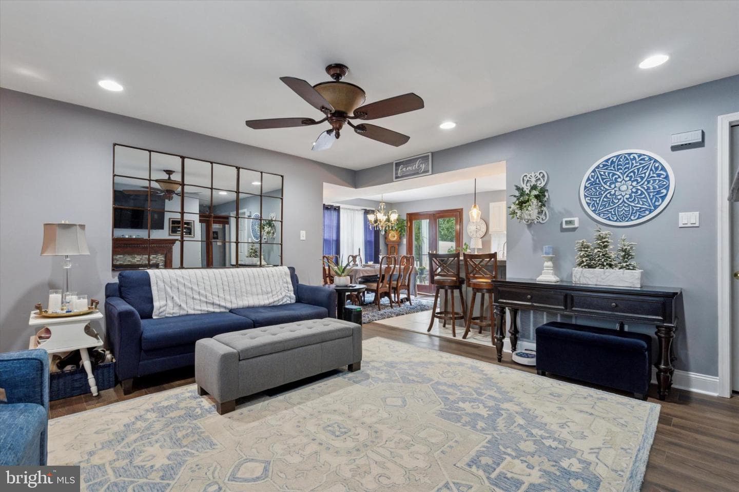 651 Rose Hollow photo 3