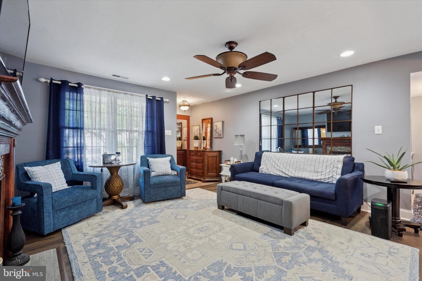 651 Rose Hollow photo 4
