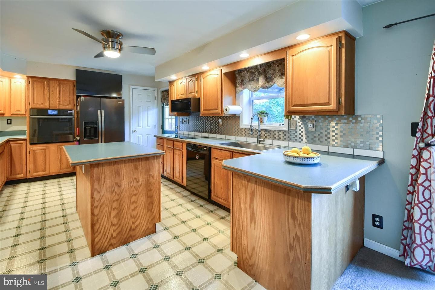 1021 Anna Lane photo 10