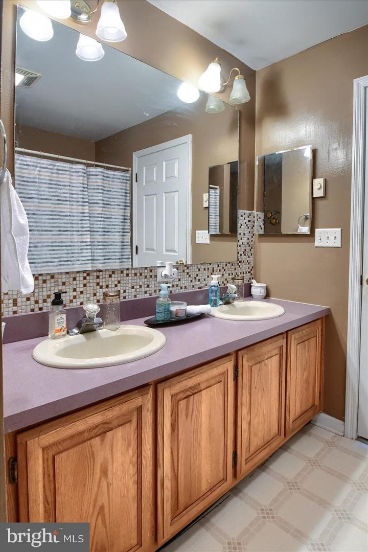 1021 Anna Lane photo 23