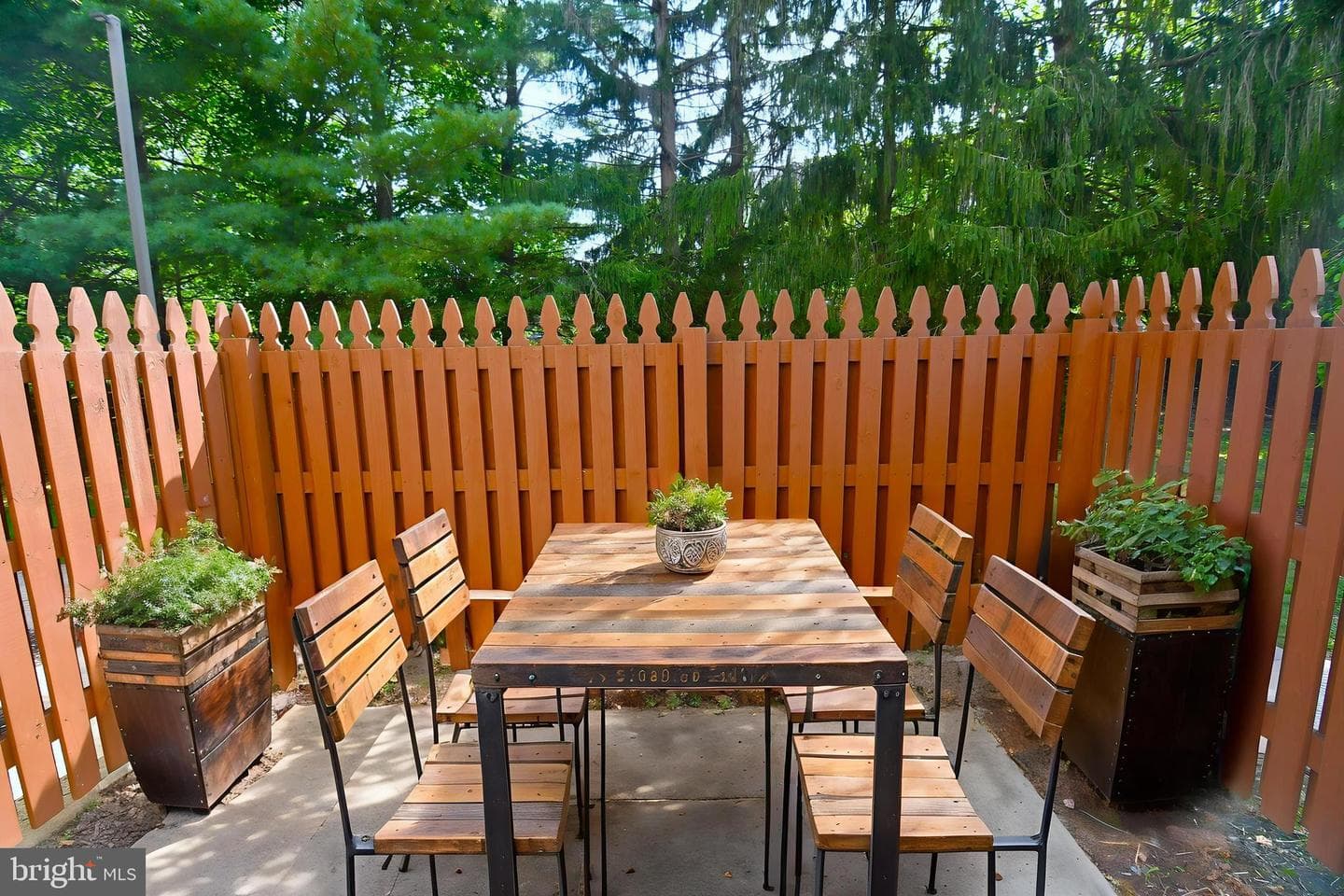 101 Christopher Place photo 16