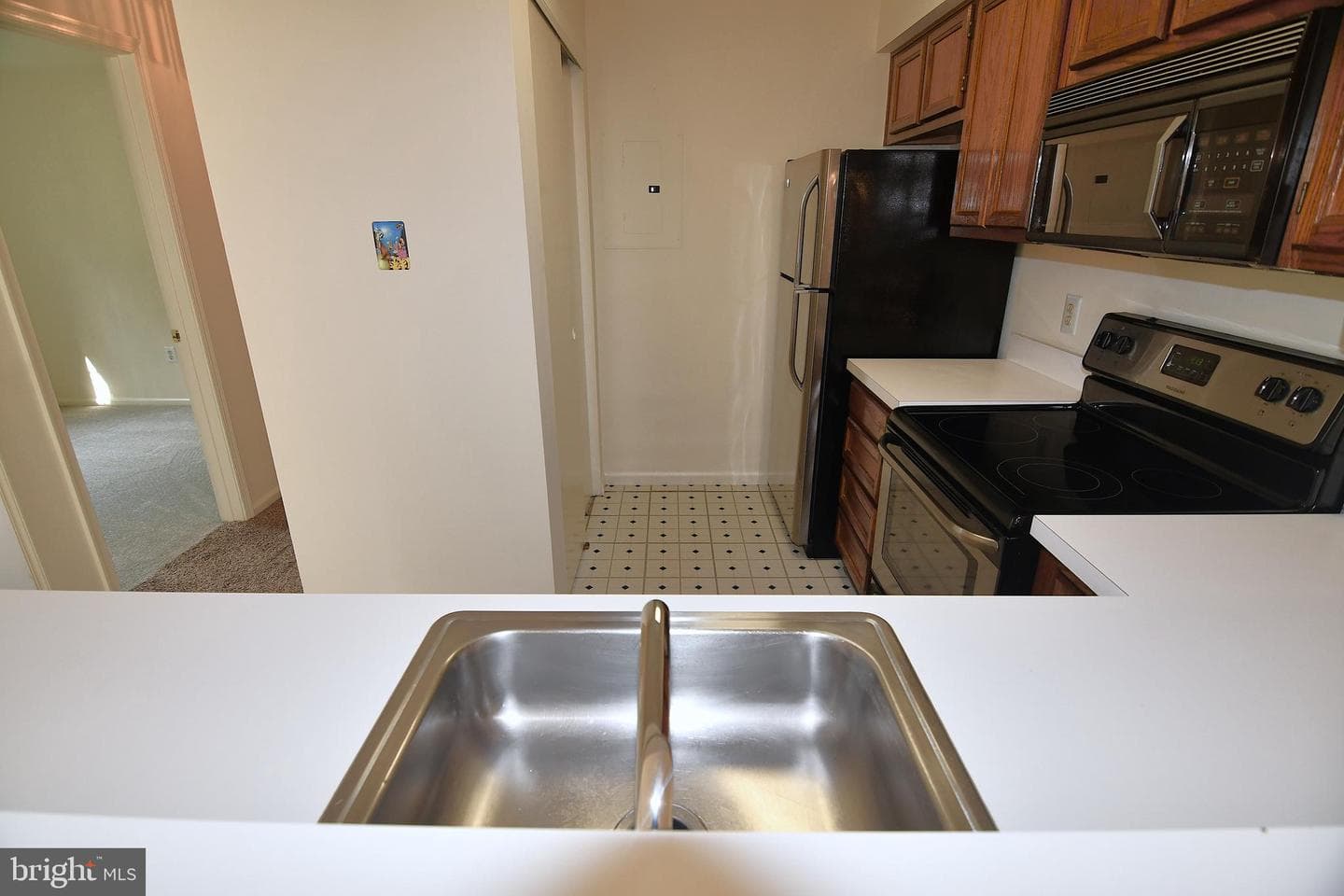 101 Christopher Place photo 9