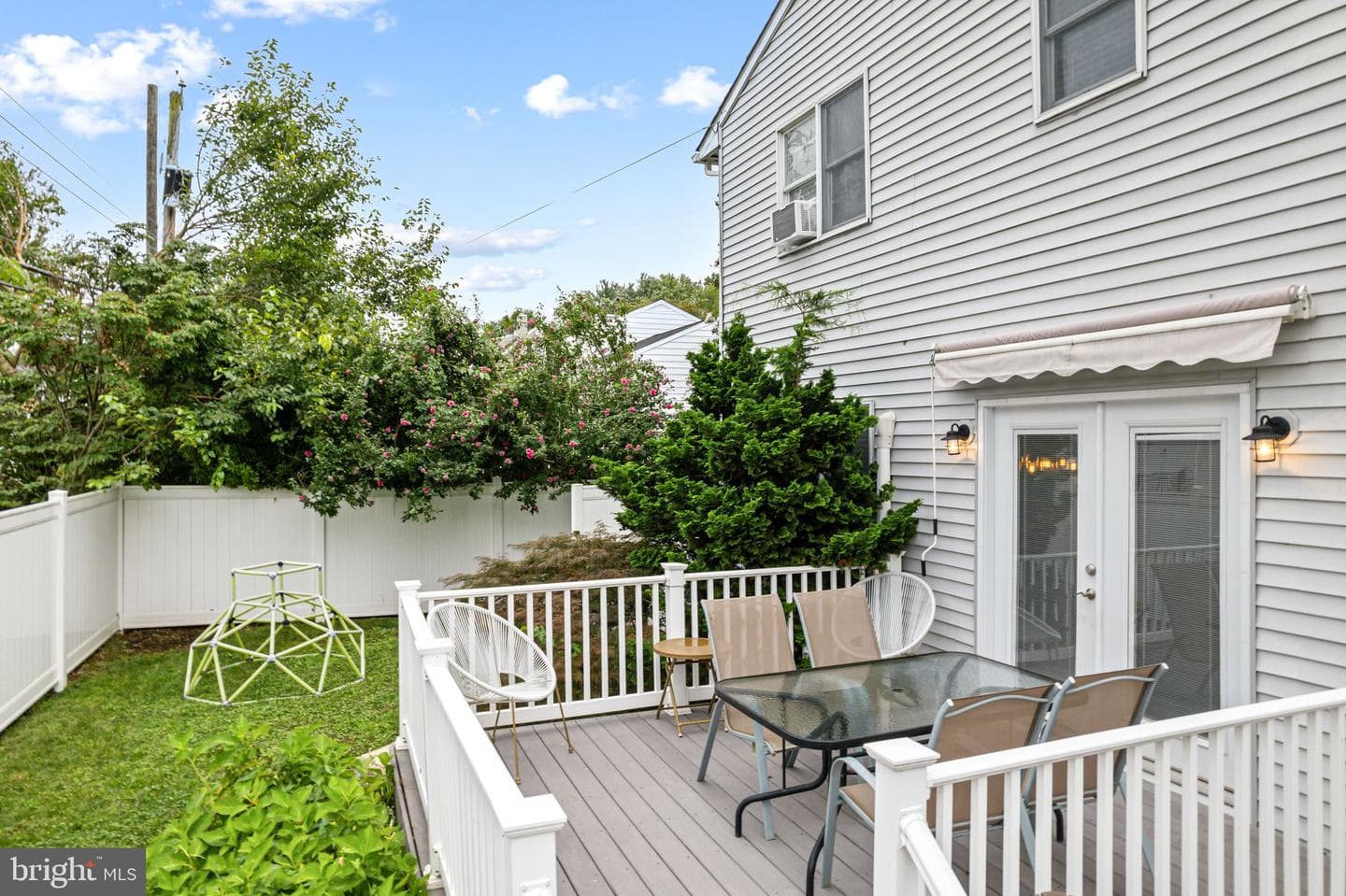 251 Rosewood Avenue photo 20