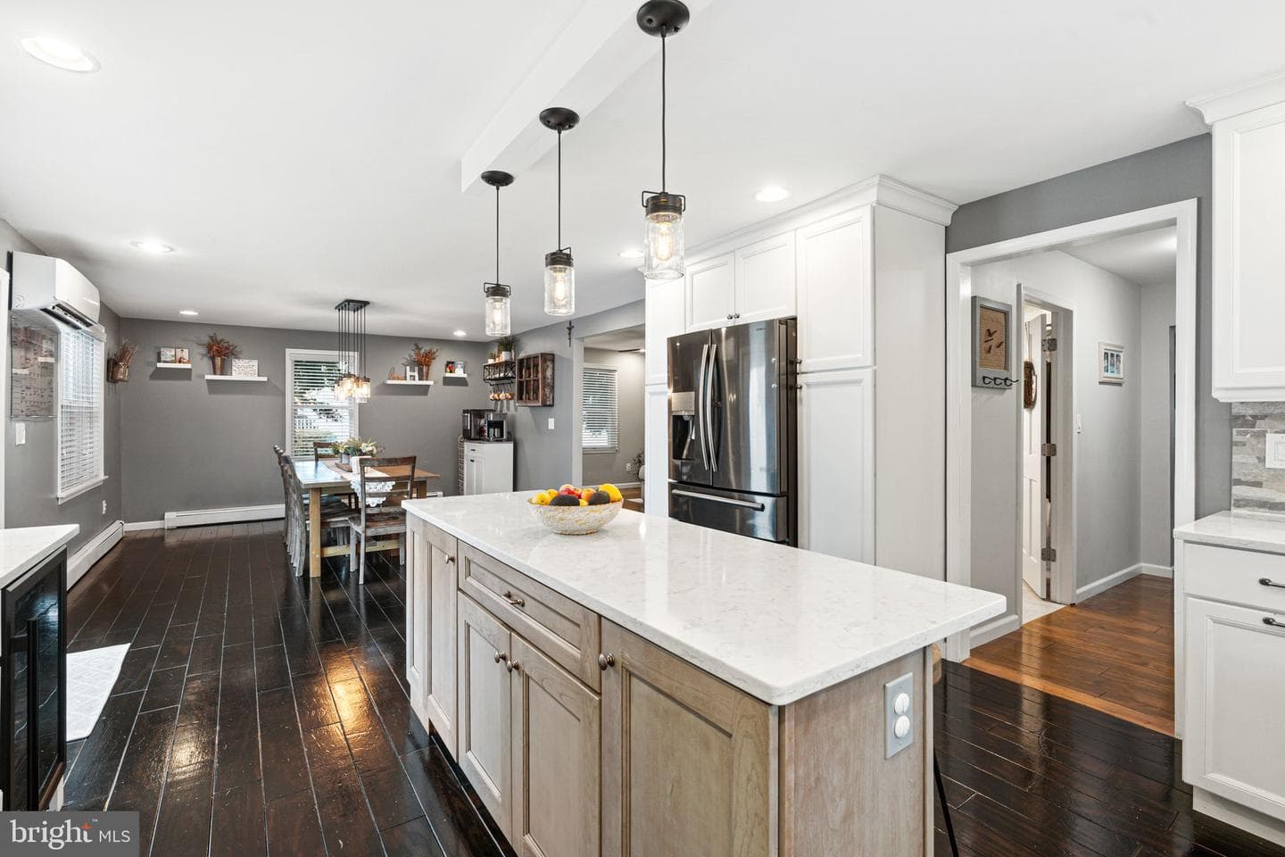 251 Rosewood Avenue photo 5