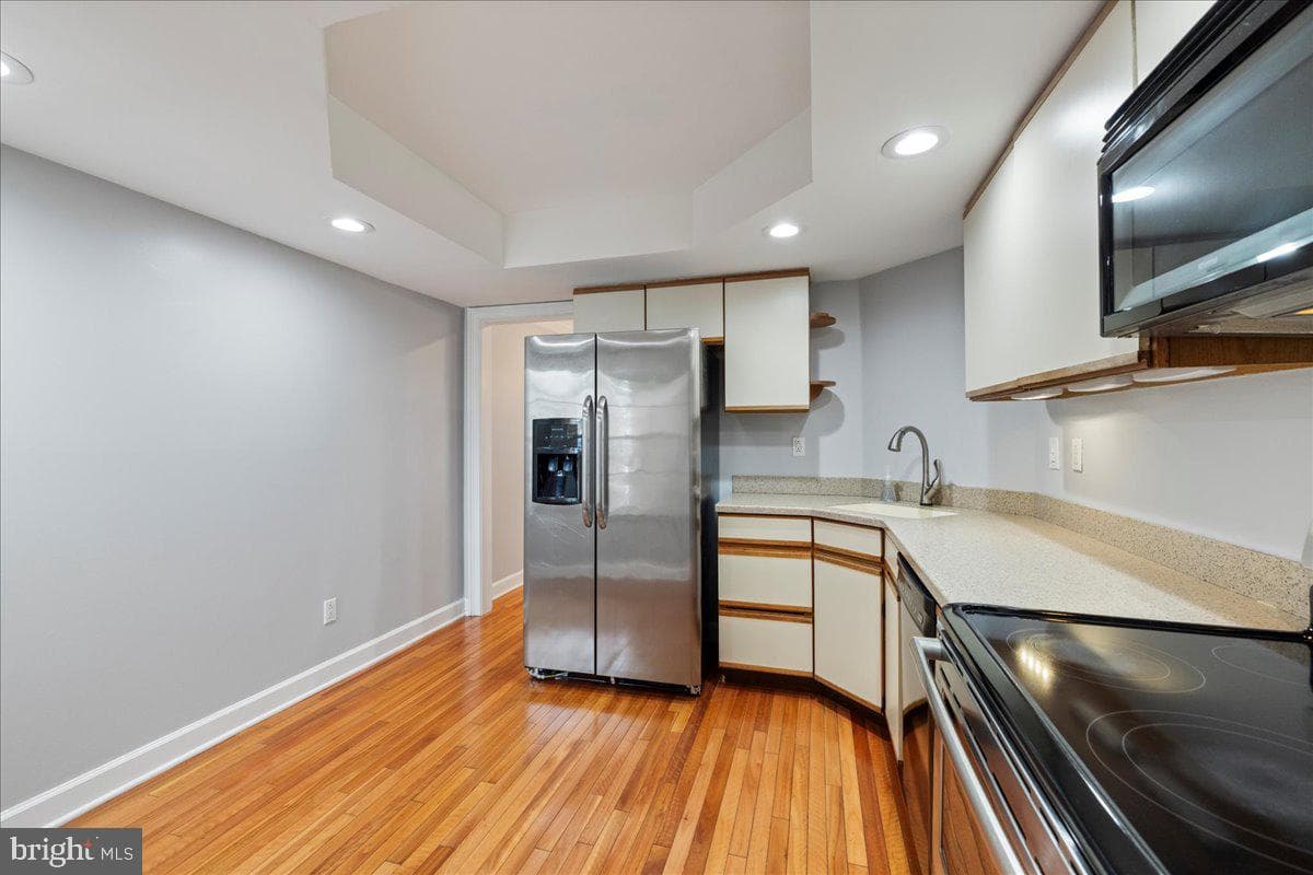 51 Sutphin Pines photo 10