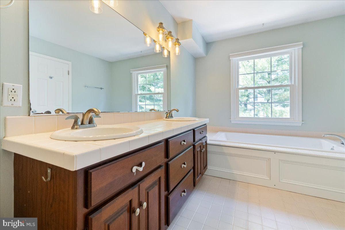 51 Sutphin Pines photo 18