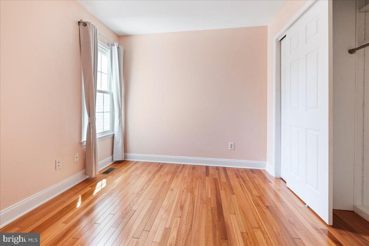51 Sutphin Pines photo 21