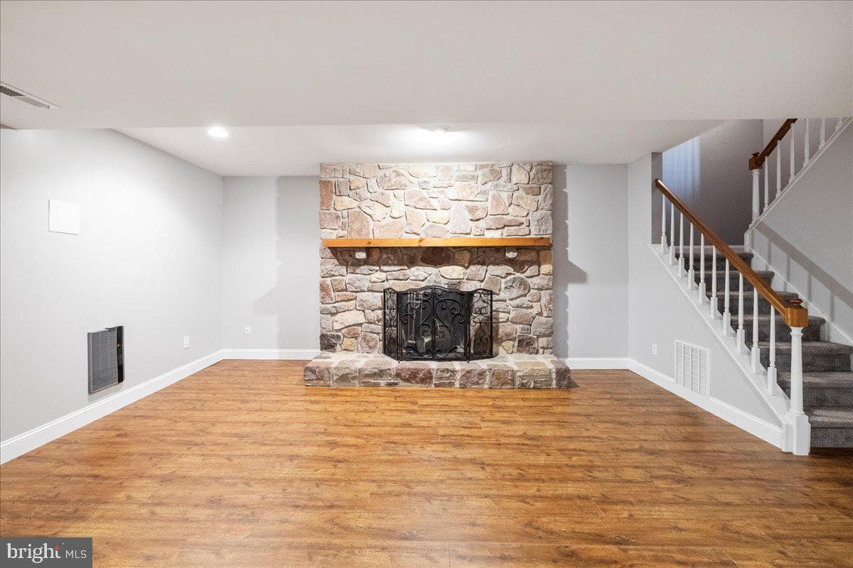 51 Sutphin Pines photo 28