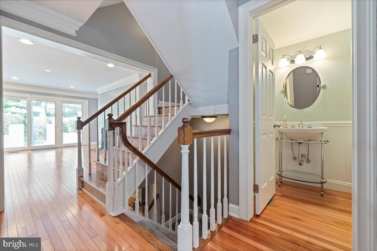 51 Sutphin Pines photo 4