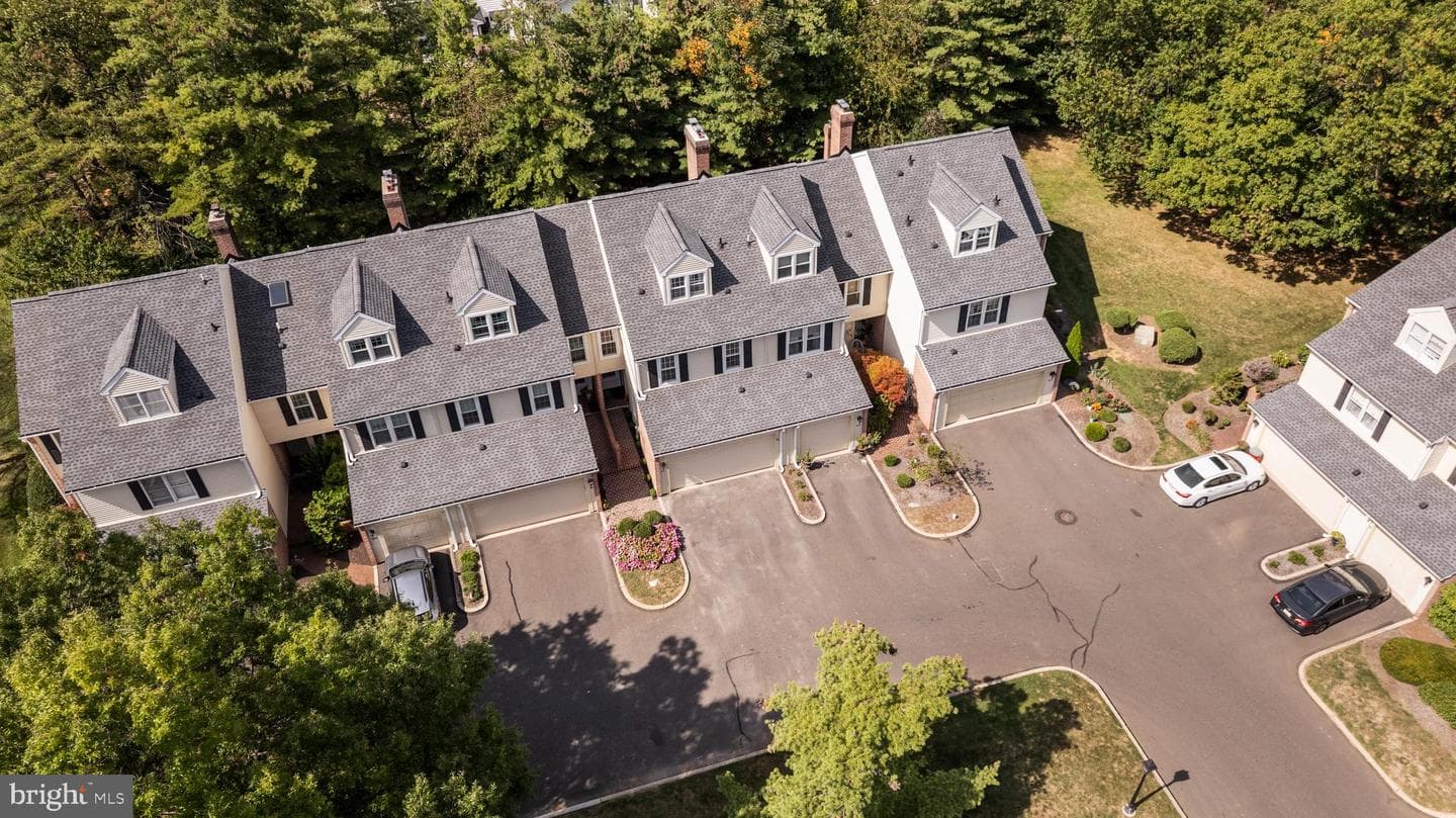 51 Sutphin Pines photo 40