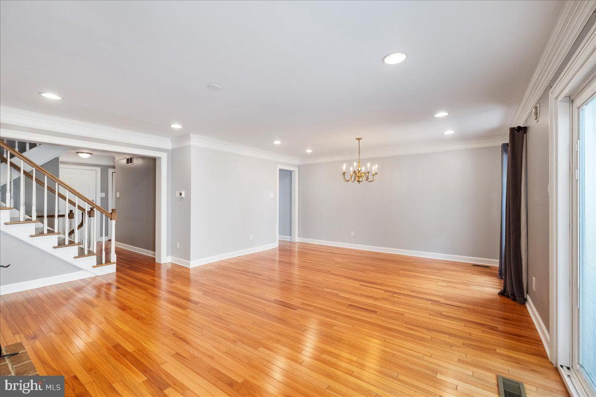 51 Sutphin Pines photo 6