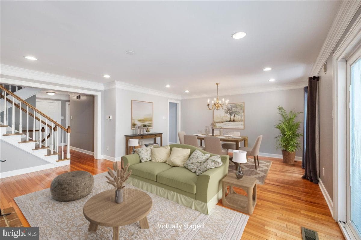 51 Sutphin Pines photo 7