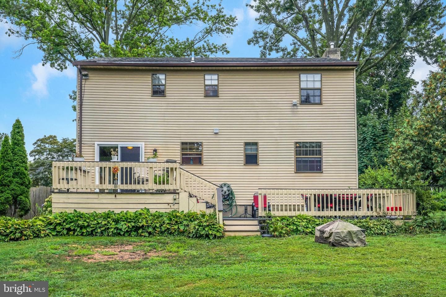 988 Baxter Avenue photo 30