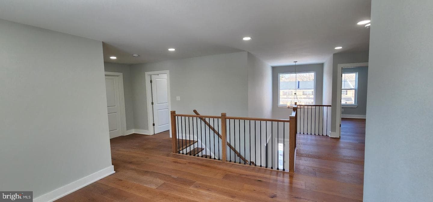 11b Fairview Avenue photo 24