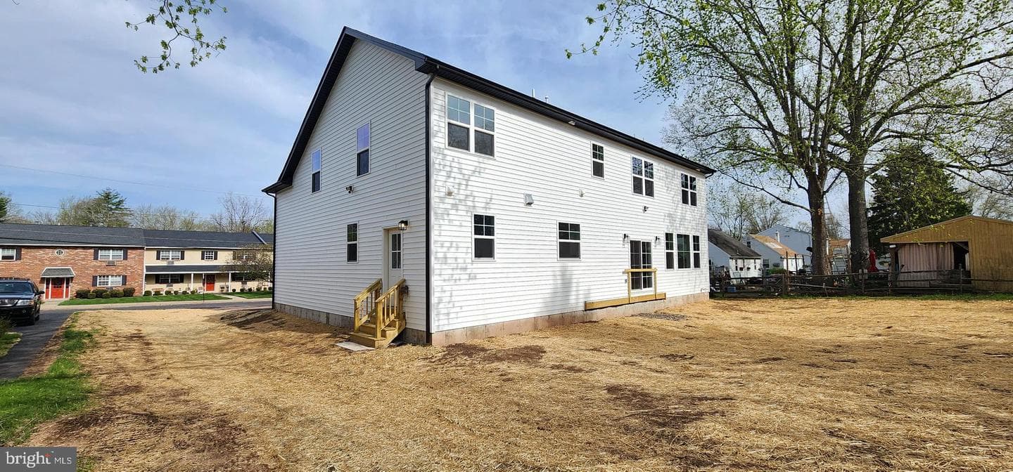 11b Fairview Avenue photo 68