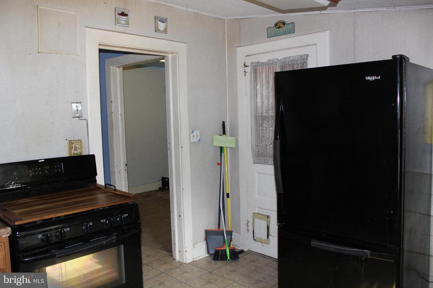 107 S Lafayette Avenue photo 11