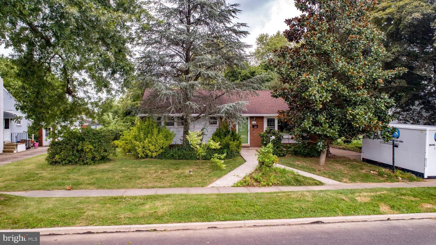 440 Dehaven Avenue photo 2