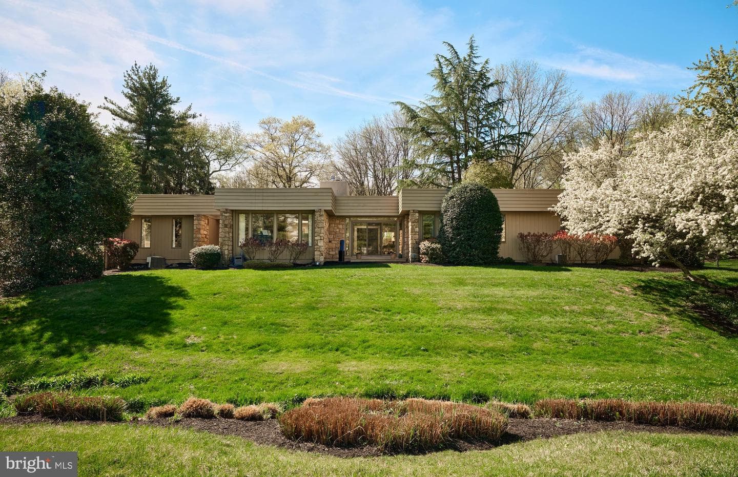 860 Dukes Drive photo 12