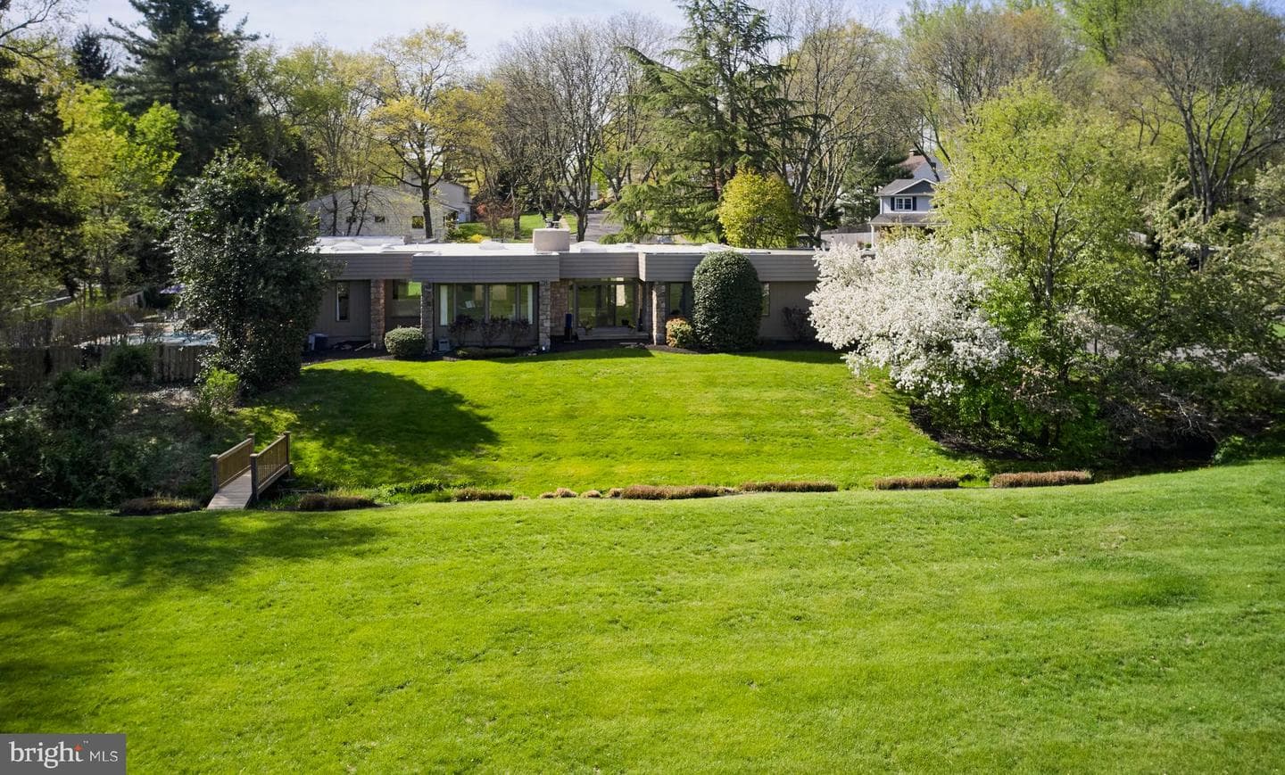 860 Dukes Drive photo 13