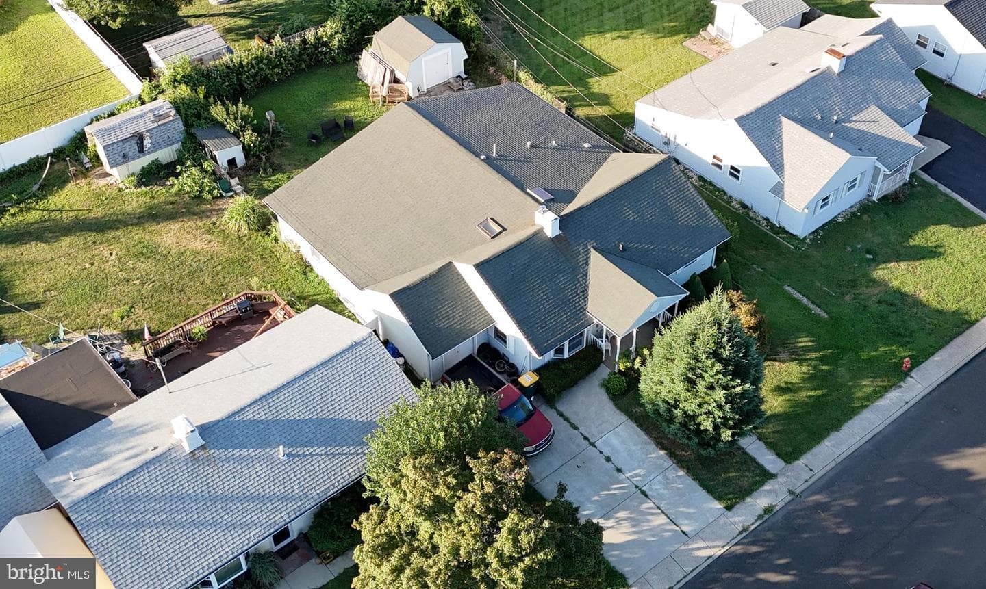 417 Chelsea Road photo 2
