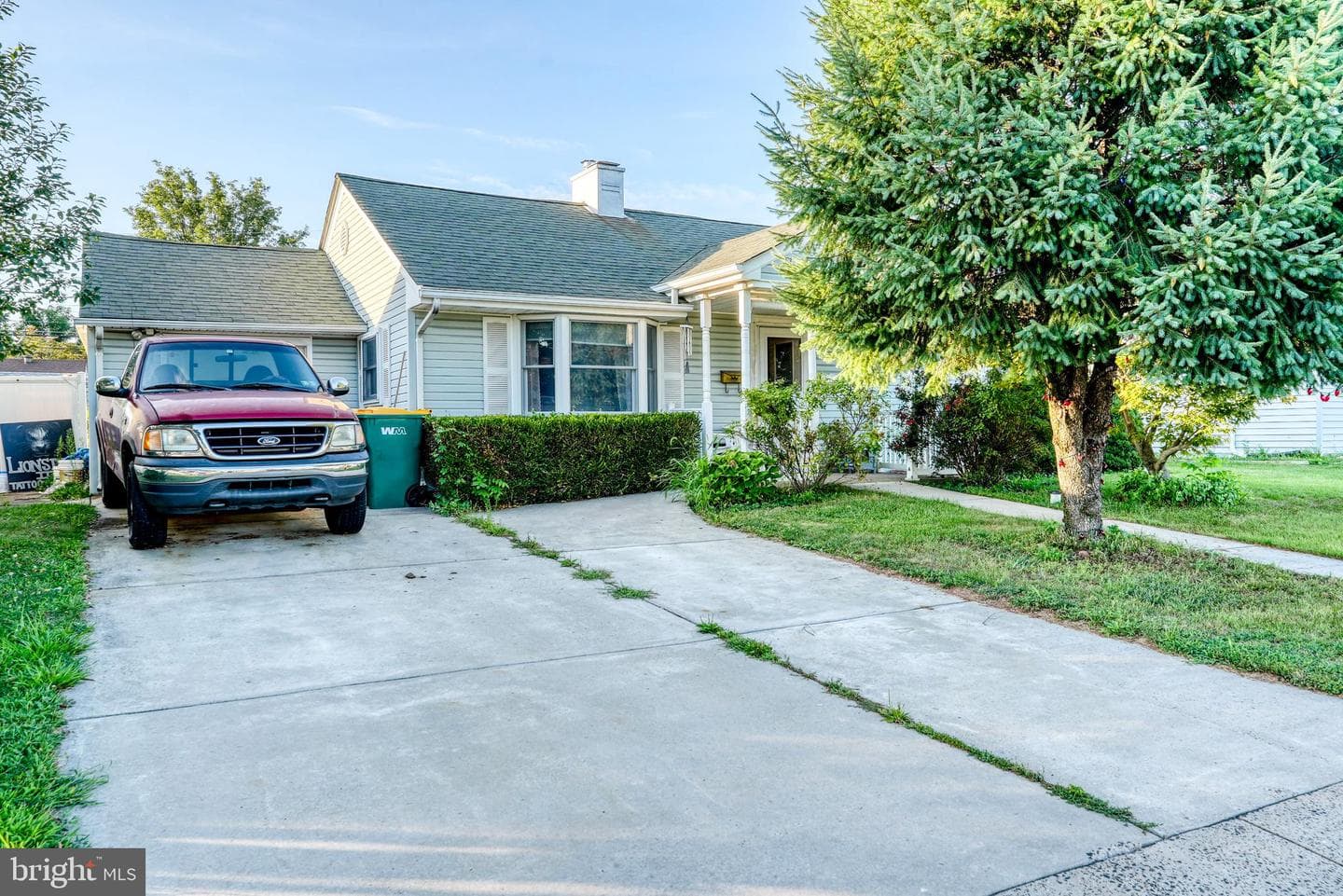 417 Chelsea Road photo 7