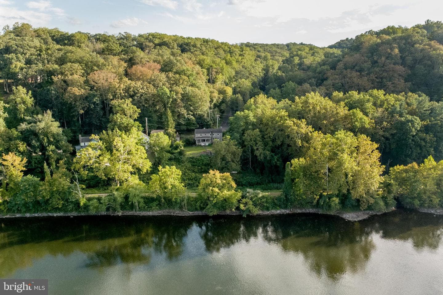 3596 River Road photo 48