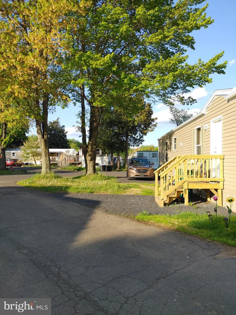1446 Gibson Rd #d50, Bensalem