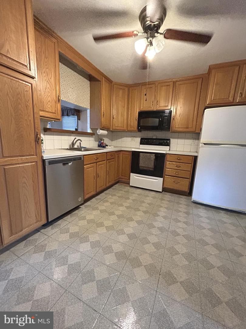 3525 Dixon Avenue photo 4