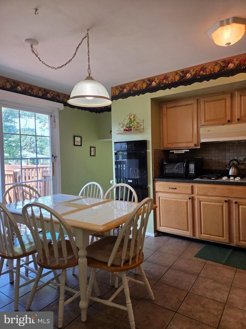530 Andrew Drive photo 12
