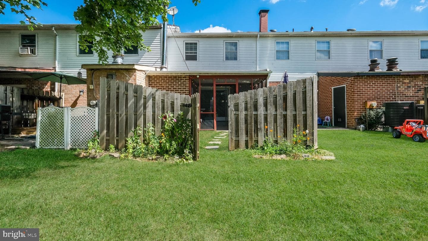 8 Providence Avenue photo 28