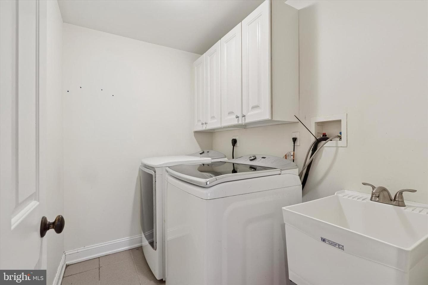 607 Telegraph Road photo 28