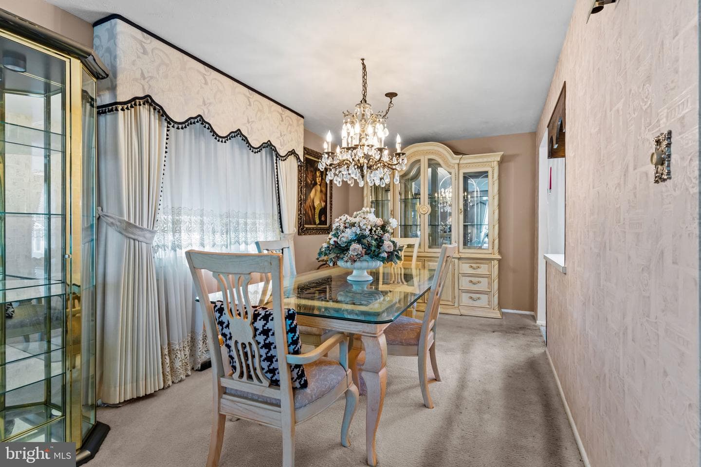 525 Cassingham Road photo 10