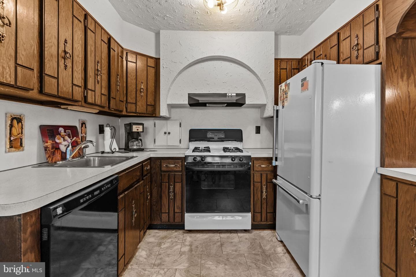525 Cassingham Road photo 13