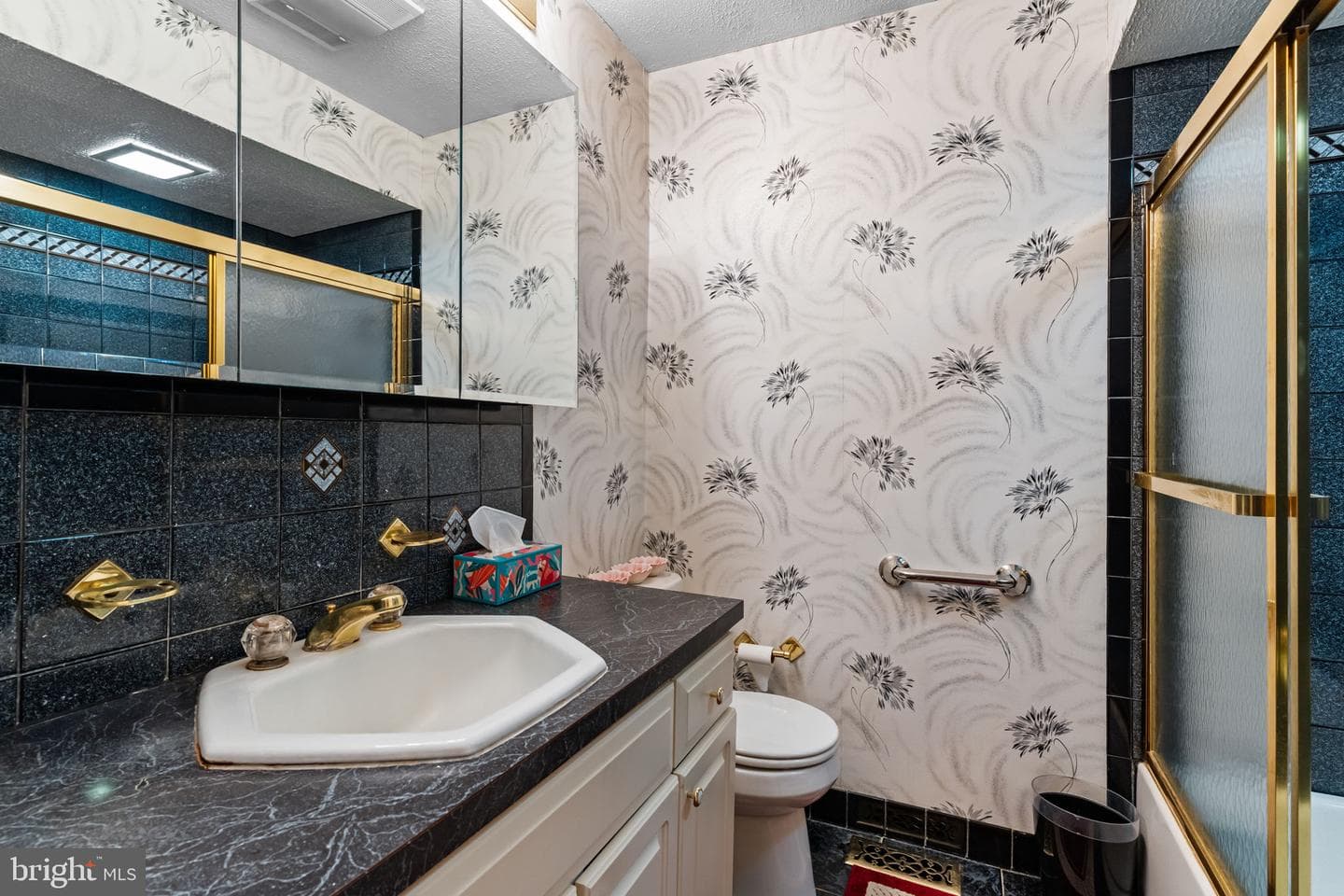 525 Cassingham Road photo 24