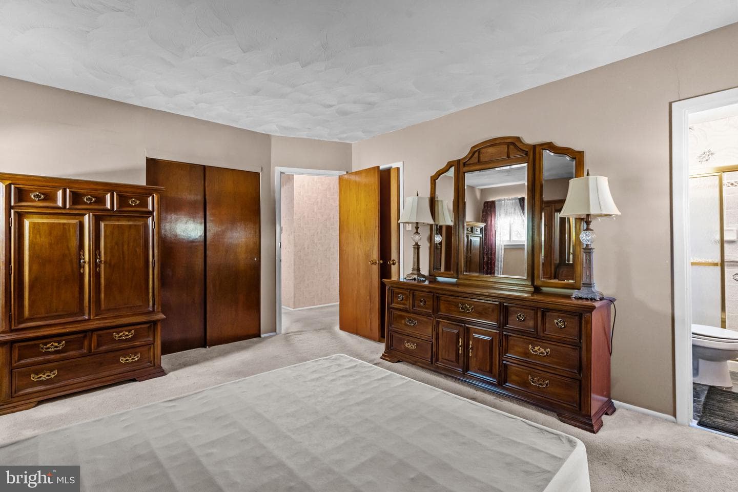 525 Cassingham Road photo 29