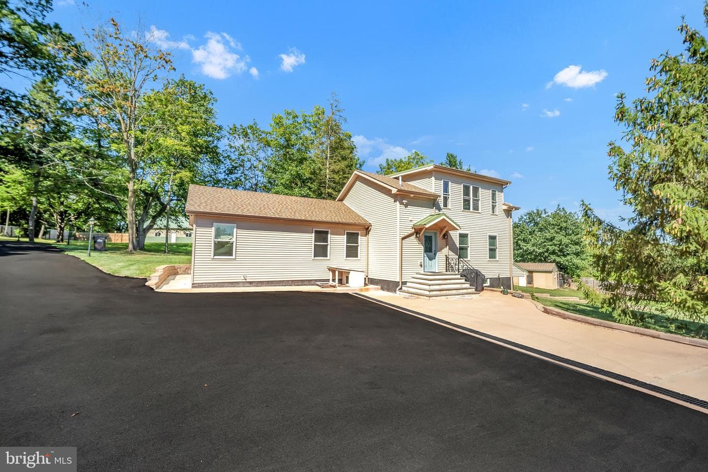 1851 Meetinghouse Road photo 12